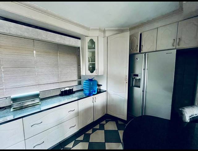 4 BEDROOM FREESTANDING FOR SALE IN BIRCHLEIGH NORTH